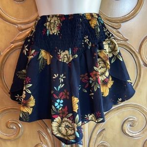 NWOT floral shorts